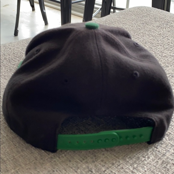 Boston Celtics Snapback - Picture 2 of 3